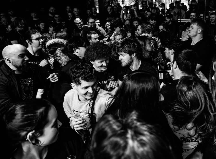 Faces Mono, Dublin — crowd photography by Zoltan Szabo