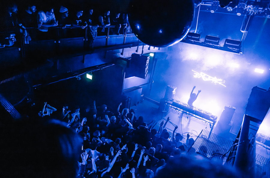 From the Balcony, Dublin — crowd photography by Zoltan Szabo