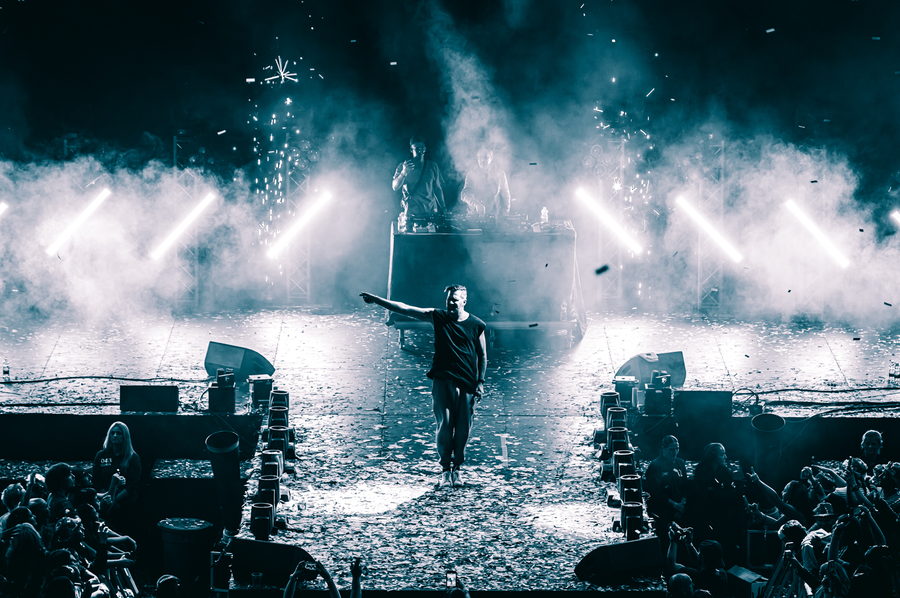 Wet Stage Walk, Dublin — live photography by Zoltan Szabo