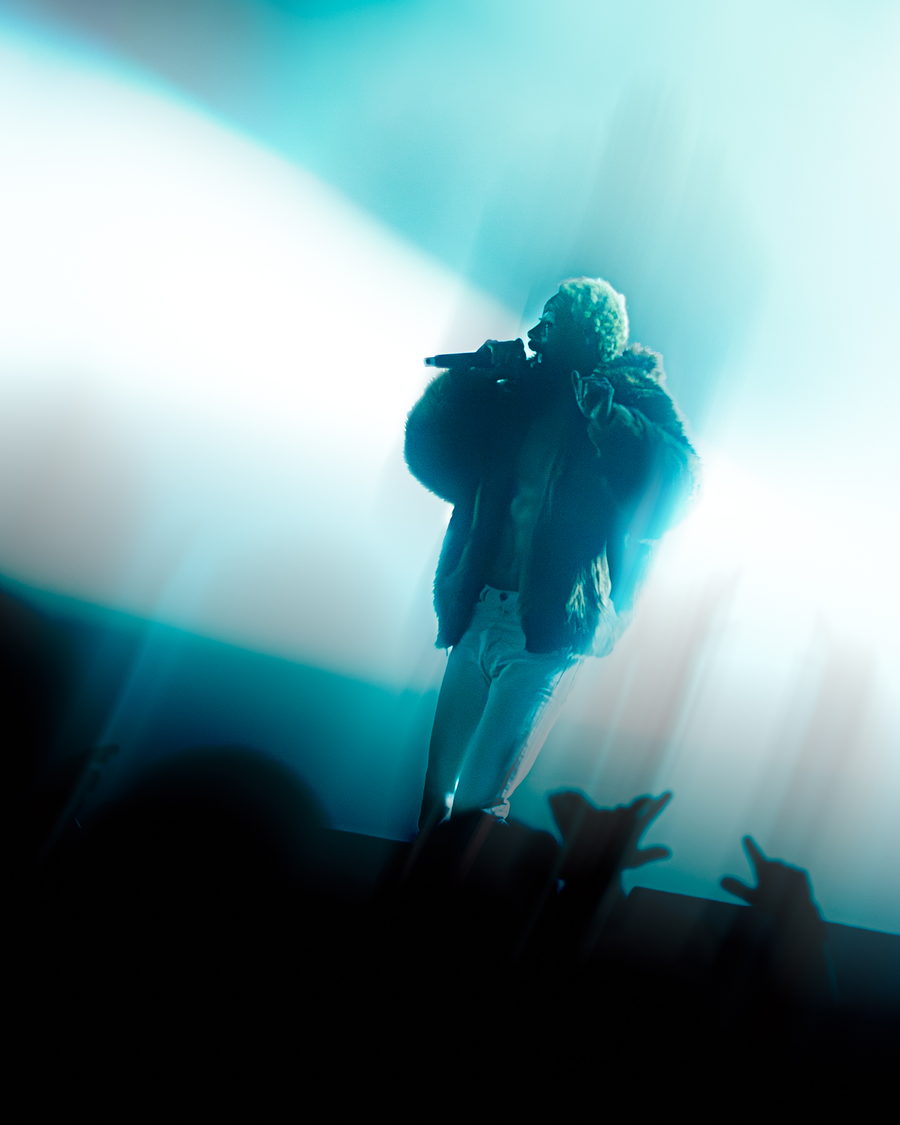 Teal Backlight, Dublin — live photography by Zoltan Szabo