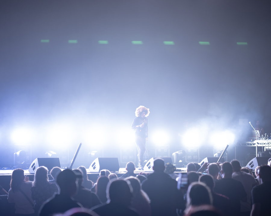 White Wall of Light, Dublin — stage photography by Zoltan Szabo